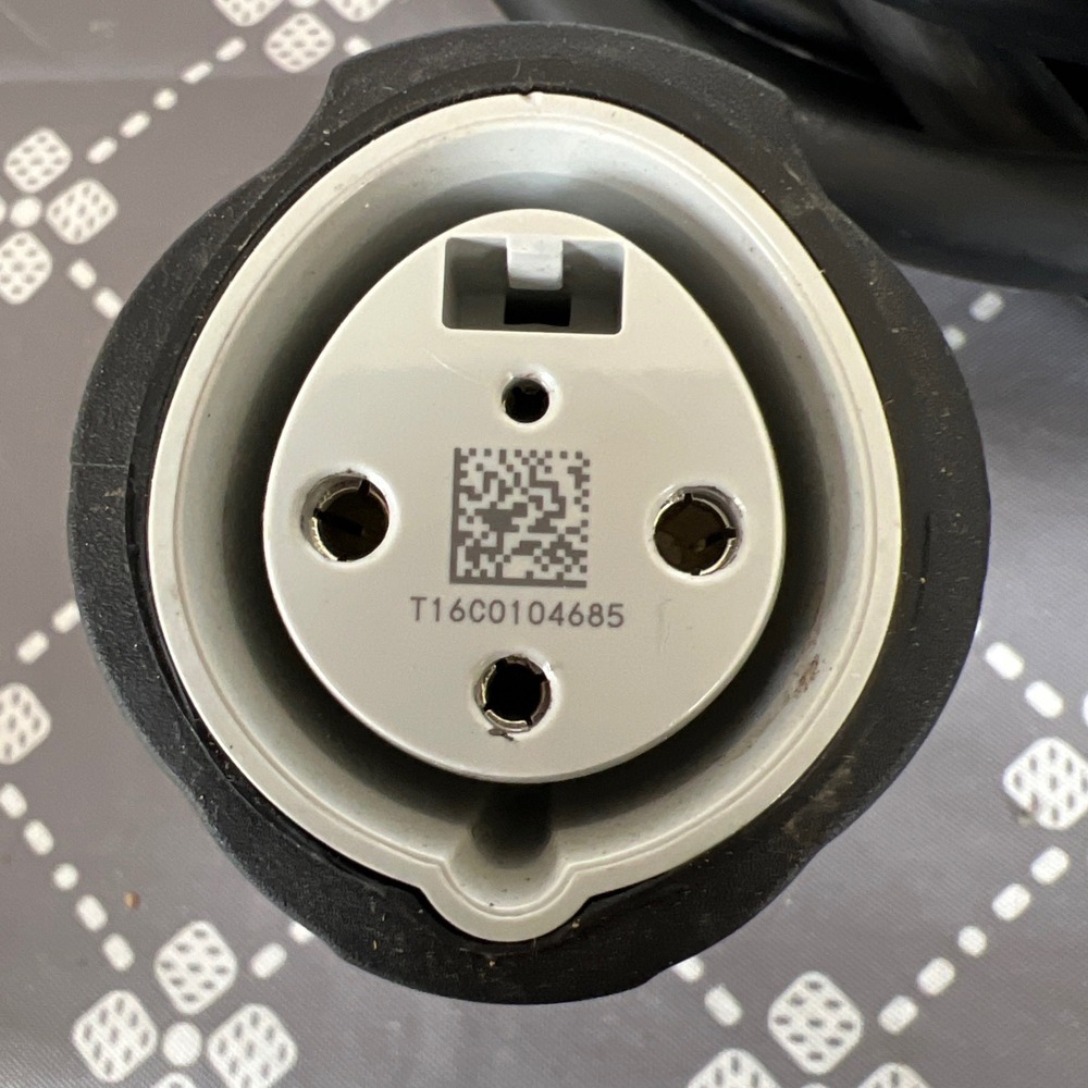 Tesla Gen 1 Universal Mobile Connector 40A NEMA 14-50 EV Charger 1058221-01-E - Picture 6 of 10